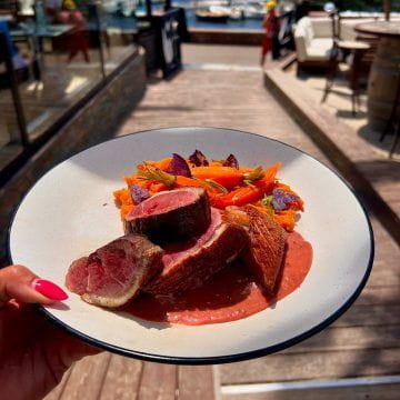 L’Urban Beach, votre restaurant de plage en bord de mer à Saint-Raphael (2024-07-15_1.jpg)