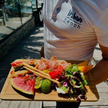L’Urban Beach, votre restaurant de plage en bord de mer à Saint-Raphael (2024-07-23_1.jpg)