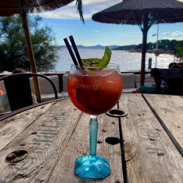 L’Urban Beach, votre restaurant de plage en bord de mer à Saint-Raphael (2024-08-20_1.jpg)